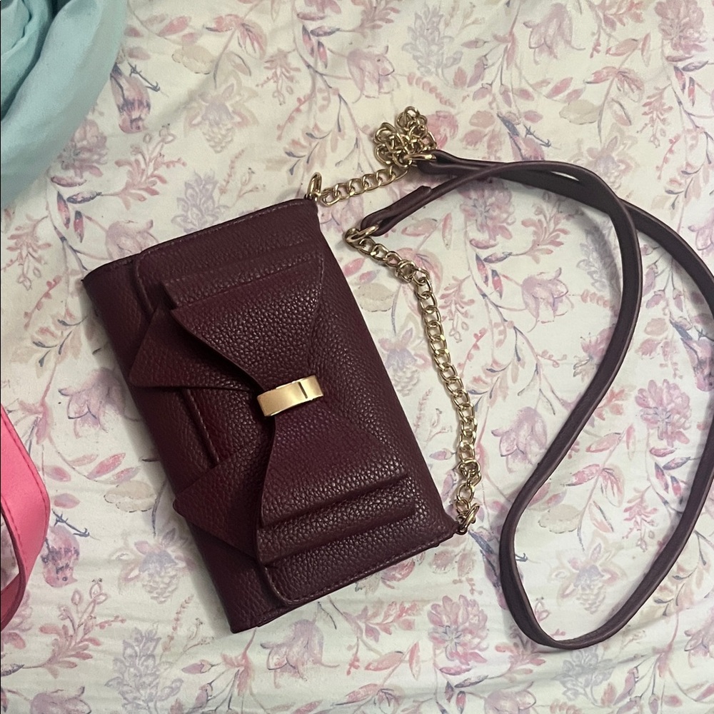 Elegant Burgundy Bow Clutch with Gold Chain